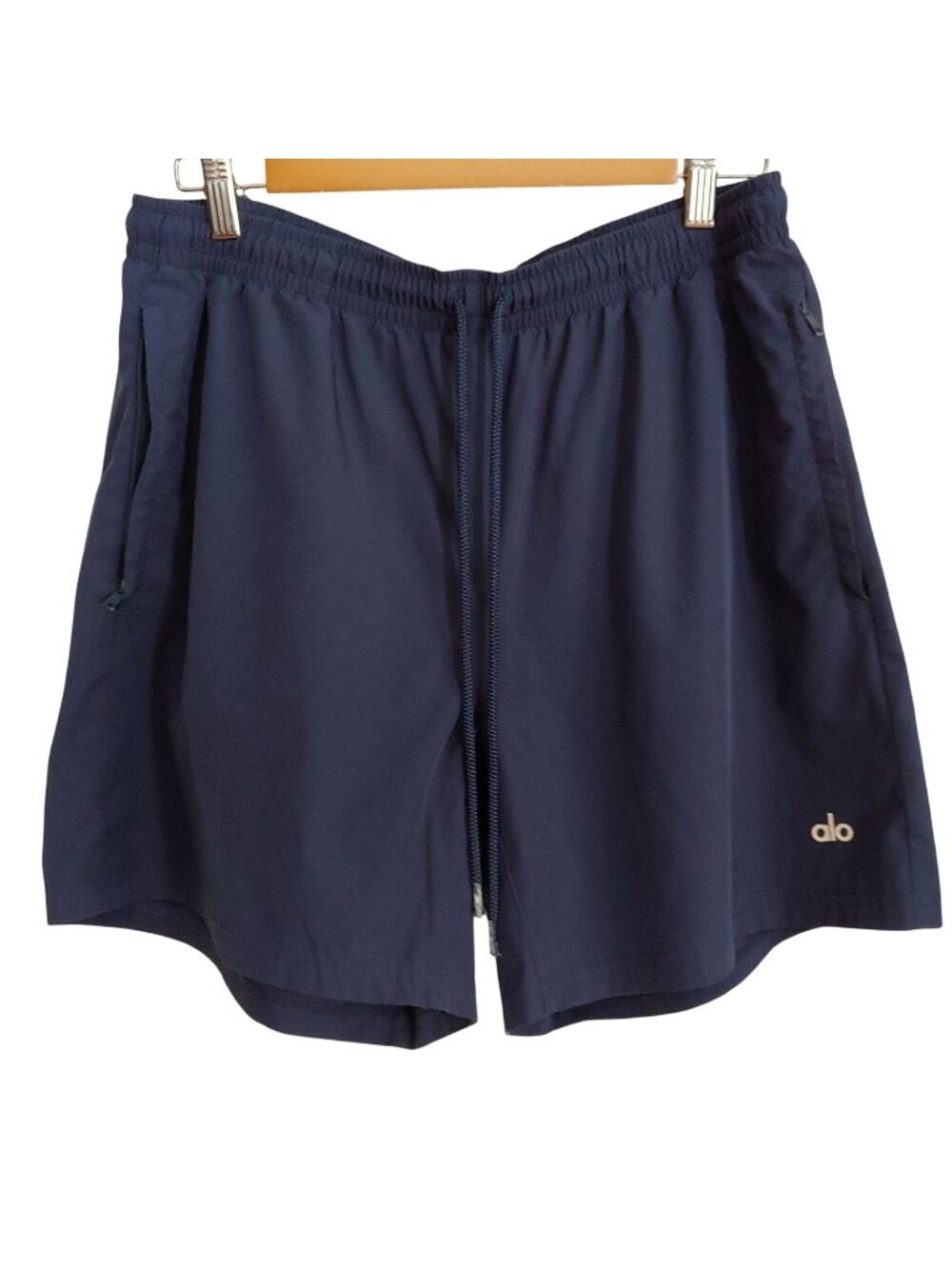 Alo Yoga Circuit Shorts L Performance Running Workout Athleisure Swish 6" Inseam